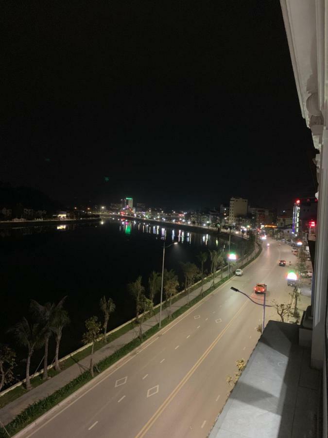Manchester Hotel Ha Long Exterior foto